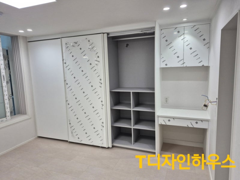 /user/t/tdesignhouse/editor/2511/4629870f7cc9a6cbda51dd601e7df51f_1762245711_0146.jpg 이미지크게보기