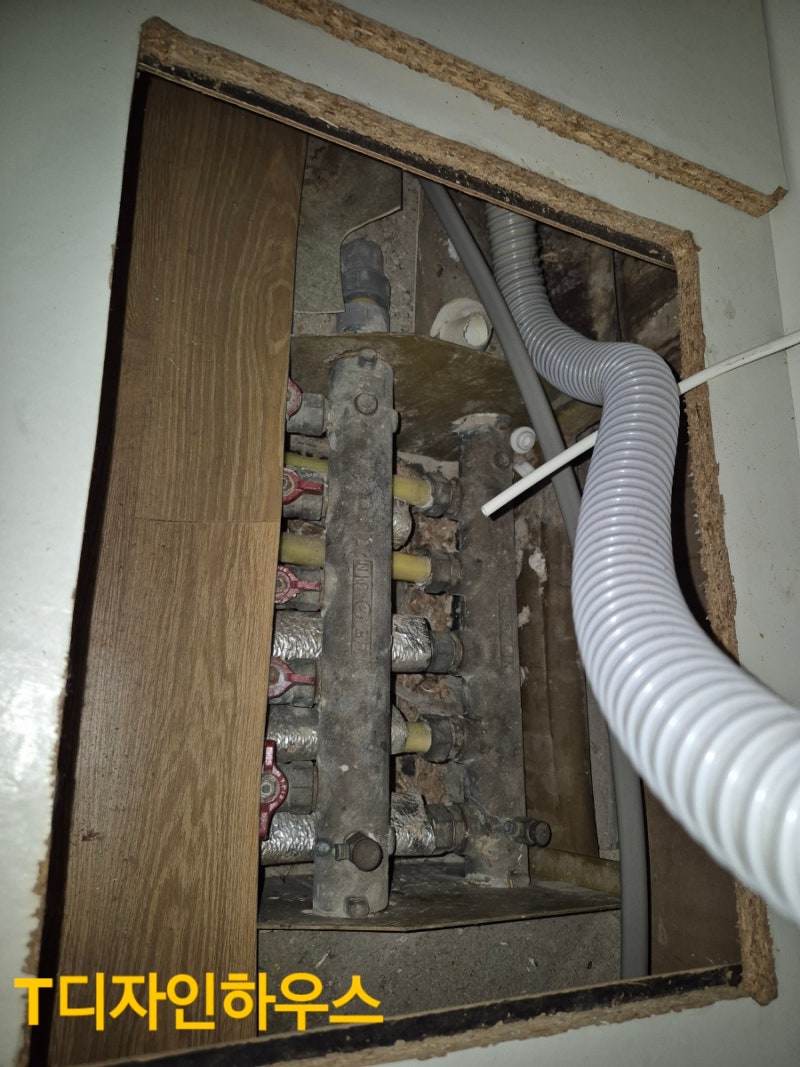 /user/t/tdesignhouse/editor/2511/4629870f7cc9a6cbda51dd601e7df51f_1762246214_3904.jpg 이미지크게보기